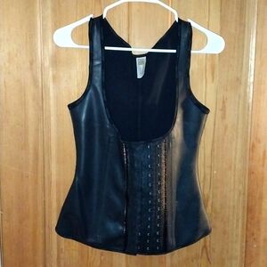 Ann Chery waist trainer